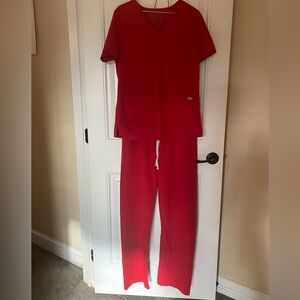 Red Figs brand scrub set